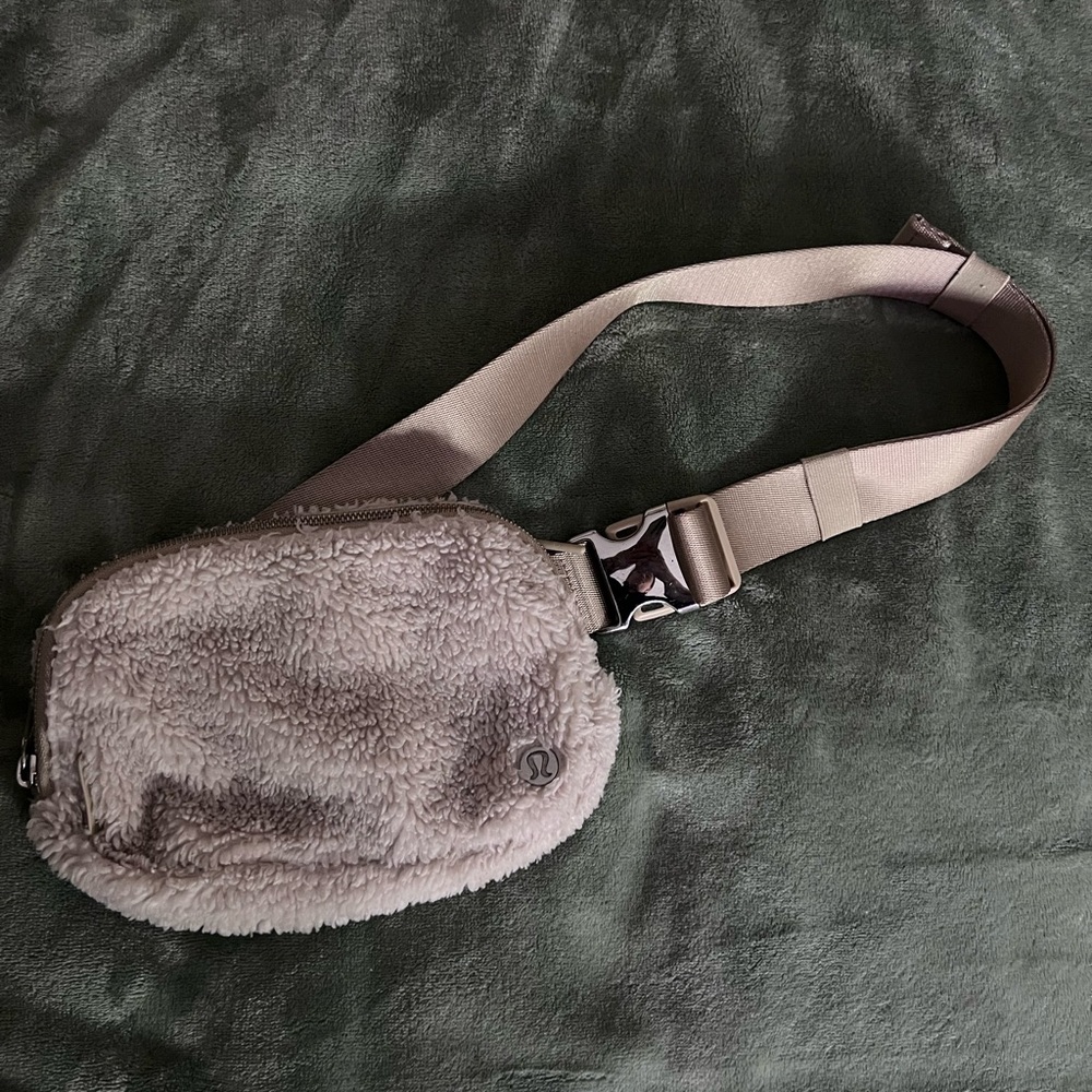 Lululemon Fleece Belt Bag in beige